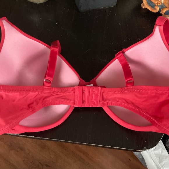 Vassarette Red Plunge Underwire Bra Size 36D. - Picture 3 of 5